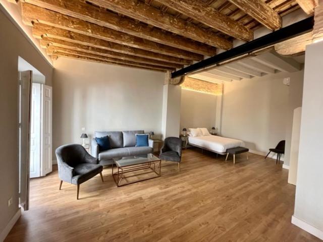 Ti1 Estiloso Loft 120M De La Catedral Tomas De Ibarra Street Севилья Экстерьер фото